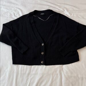 wild fable Black Cropped V-Neck Button Cardigan